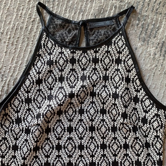 Black and White Print Dress - Picture 3 of 5